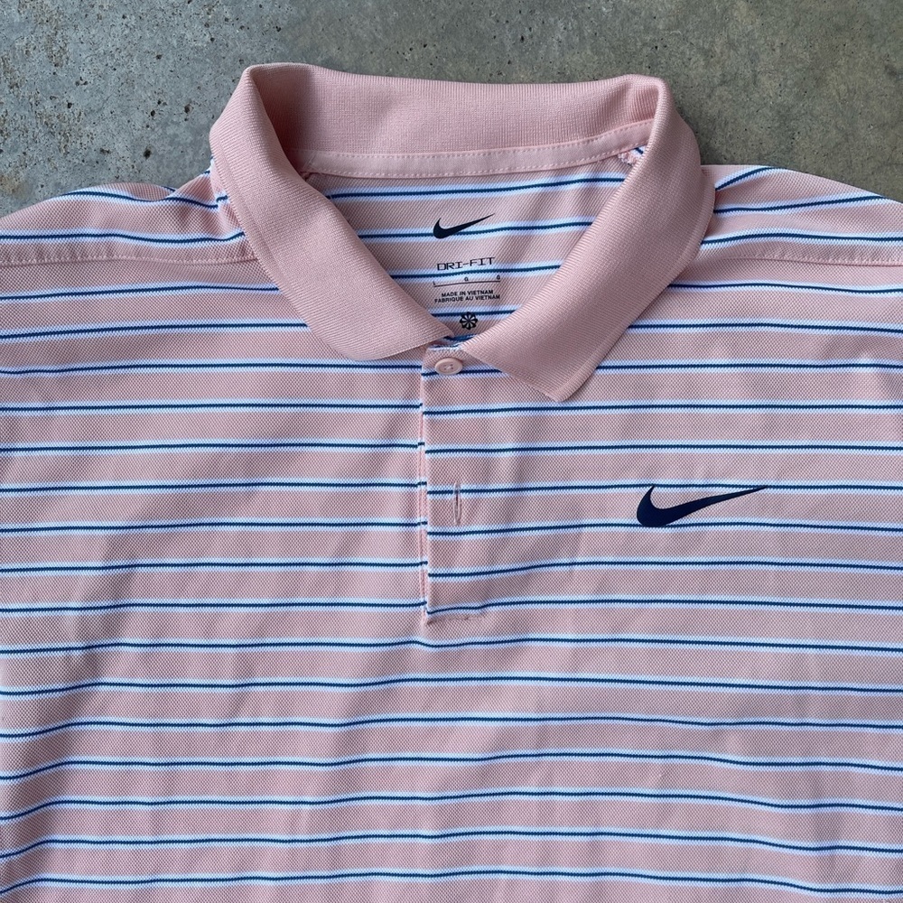 Nike golf dri-fit polo in salmon. Large. Like new - Picture 2 of 4
